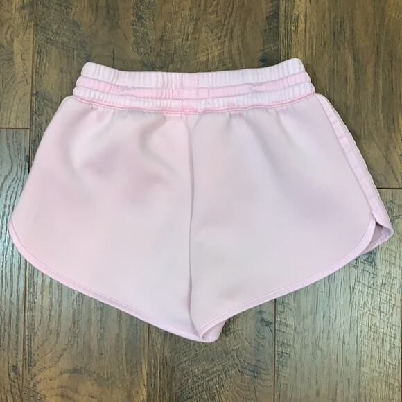 Adidas Pink Mauve Running Scuba Material Shorts - Picture 4 of 6